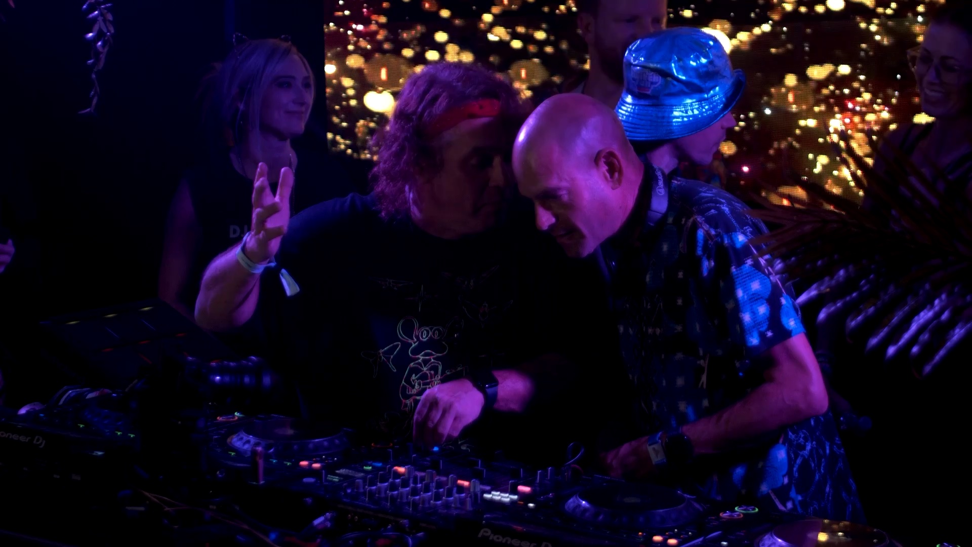 DJs performing at the Audisoul TwitchCon 2025 afterparty